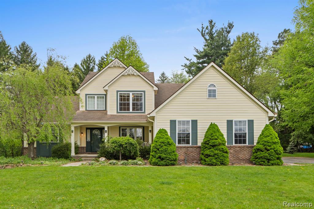 3079 Island Hills Drive, Dexter, MI 48130
