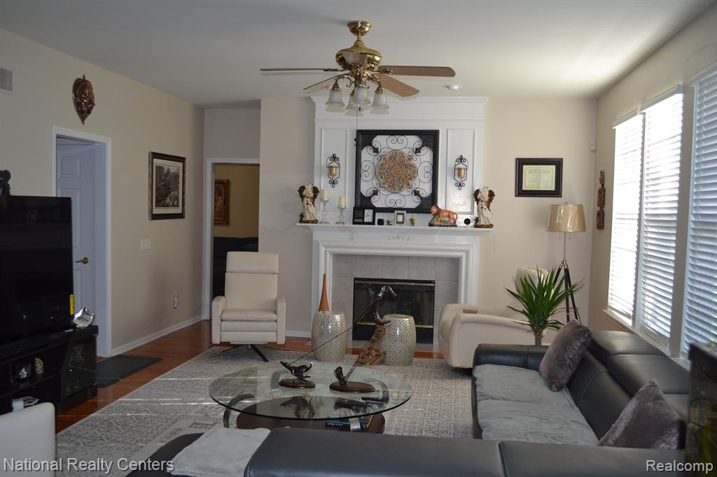 8290 HUMMINGBIRD Drive, Ypsilanti, MI 48197 — Photo 3