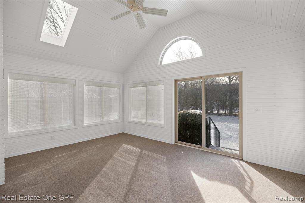 277 Kenwood Court, Grosse Pointe Farms, MI 48236 — Photo 17