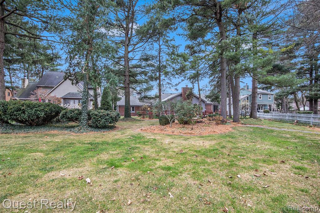 49830 SHELBY Road, Shelby Twp, MI 48317 — Photo 43