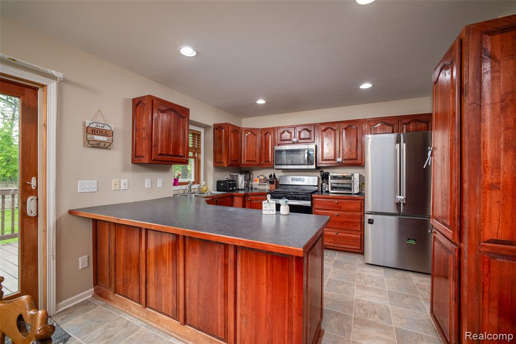 11363 McKinley Road, Montrose, MI 48457 — Photo 9