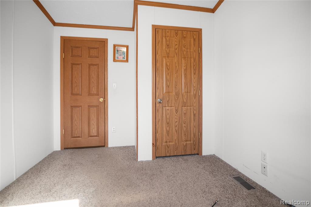 23467 Manor Road North, New Boston, MI 48164 — Photo 20