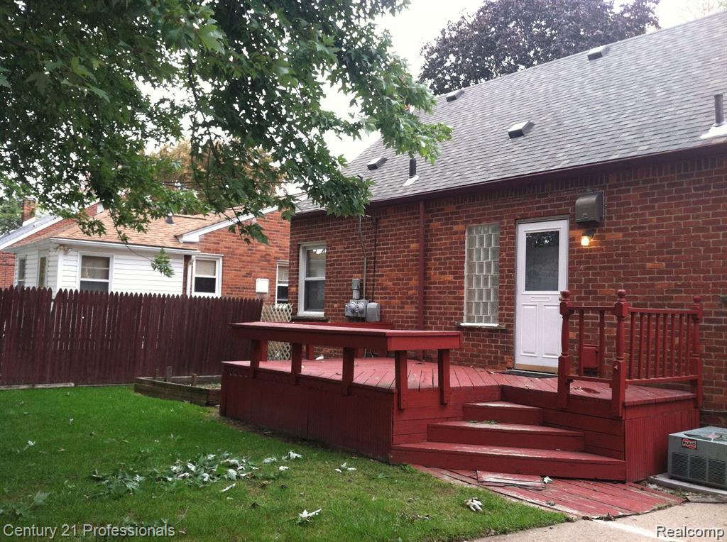 9555 Arcola Street, Livonia, MI 48150 — Photo 15