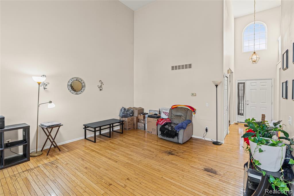805 Columbia Drive, Flint, MI 48503 — Photo 12