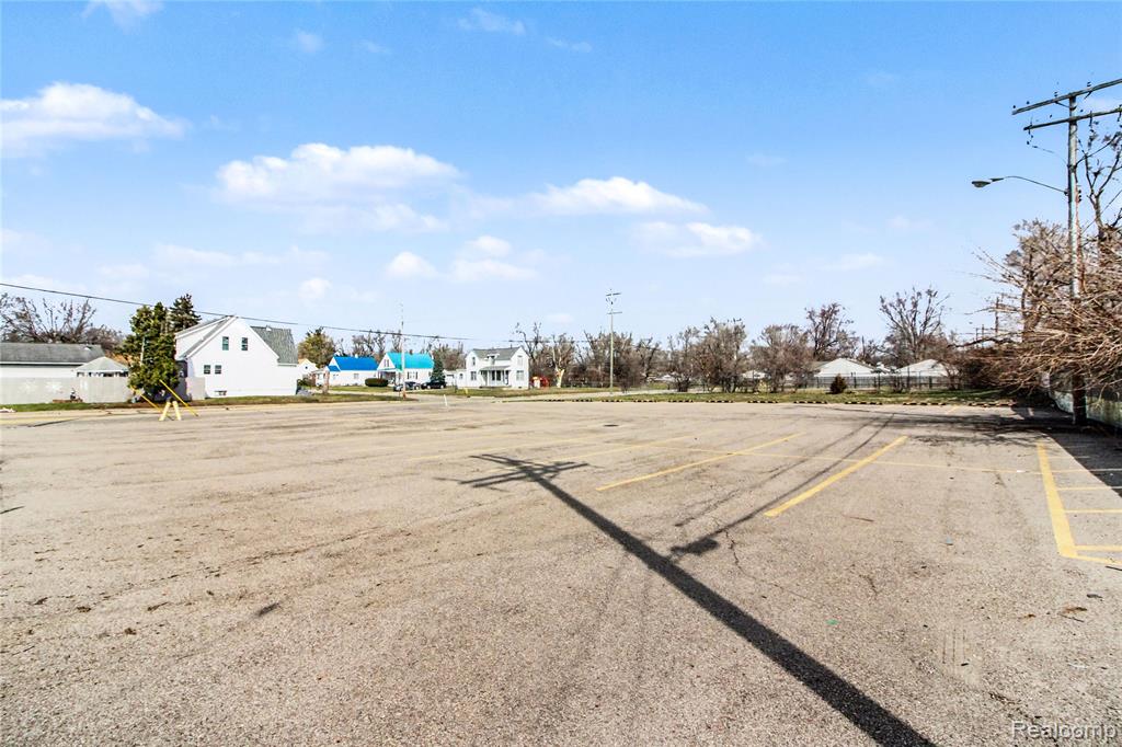 1405 Ecorse Road, Ypsilanti, MI 48198 — Photo 10