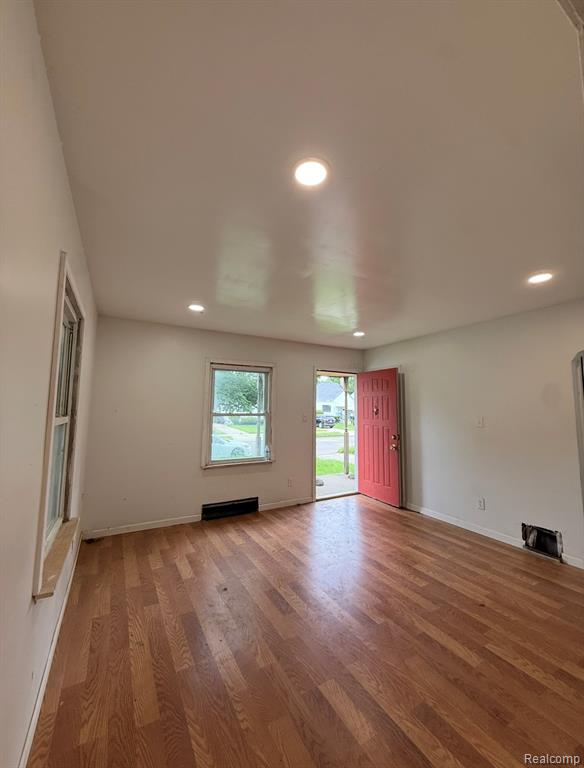 9536 Plainview Avenue, Detroit, MI 48228 — Photo 2