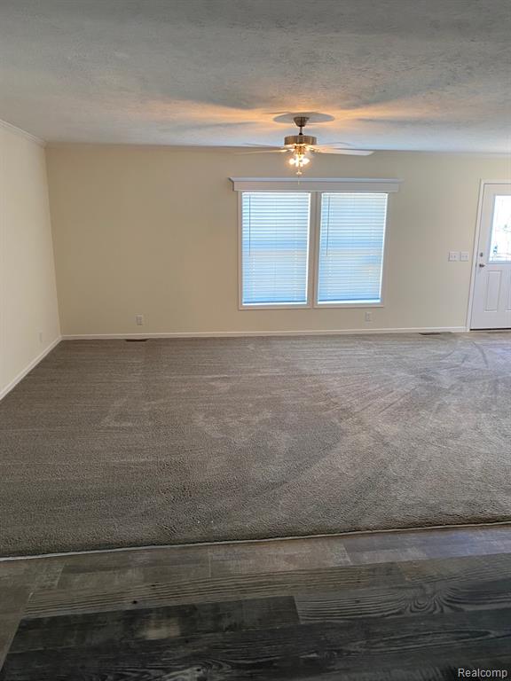 9922 Macbeth Street, Fenton, MI 48430 — Photo 16