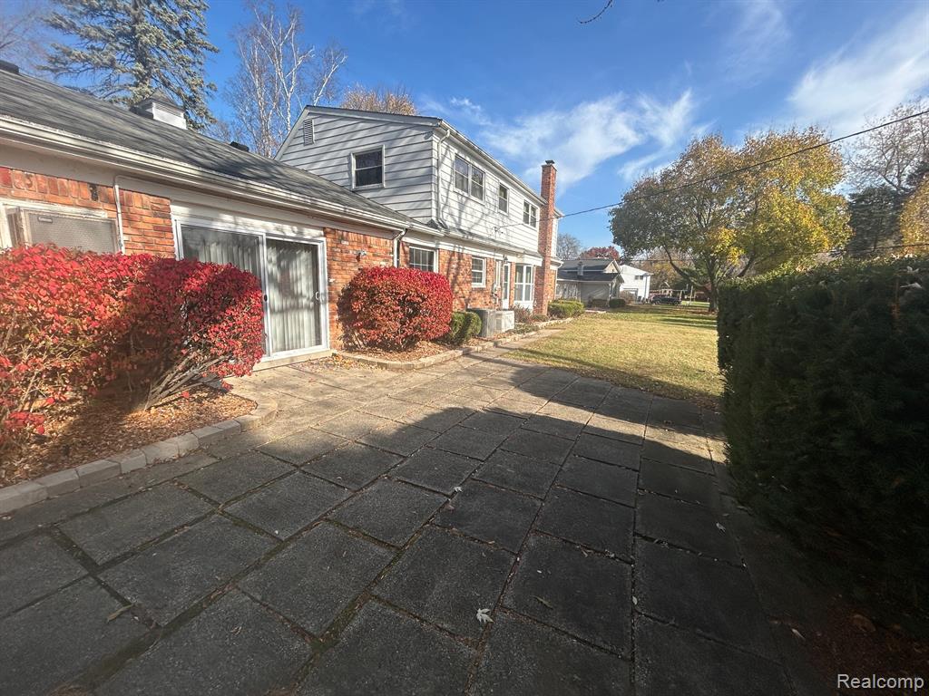 5659 KINGSMILL, Bloomfield Hills, MI — Photo 47