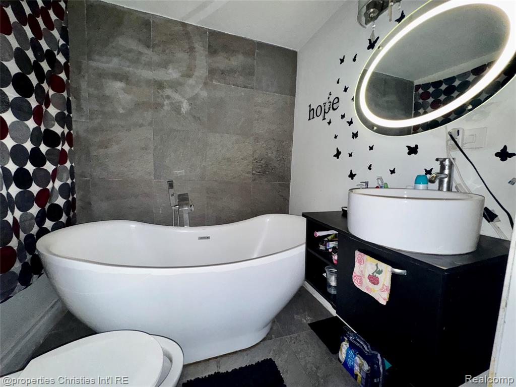 801 Robinwood Street, Pontiac, MI 48340 — Photo 9