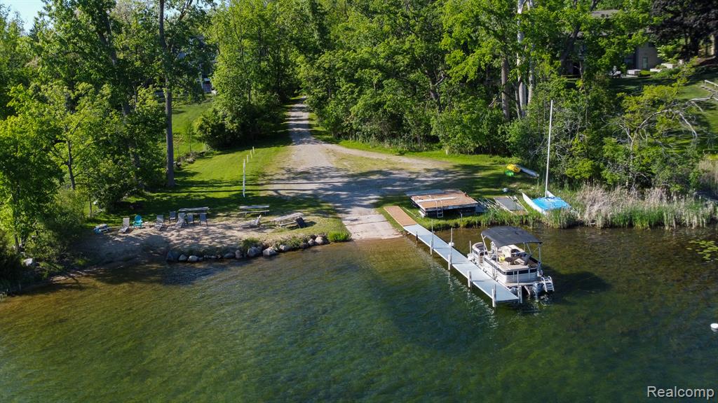 6084 Upper Straits Boulevard, West Bloomfield, MI 48324 — Photo 6