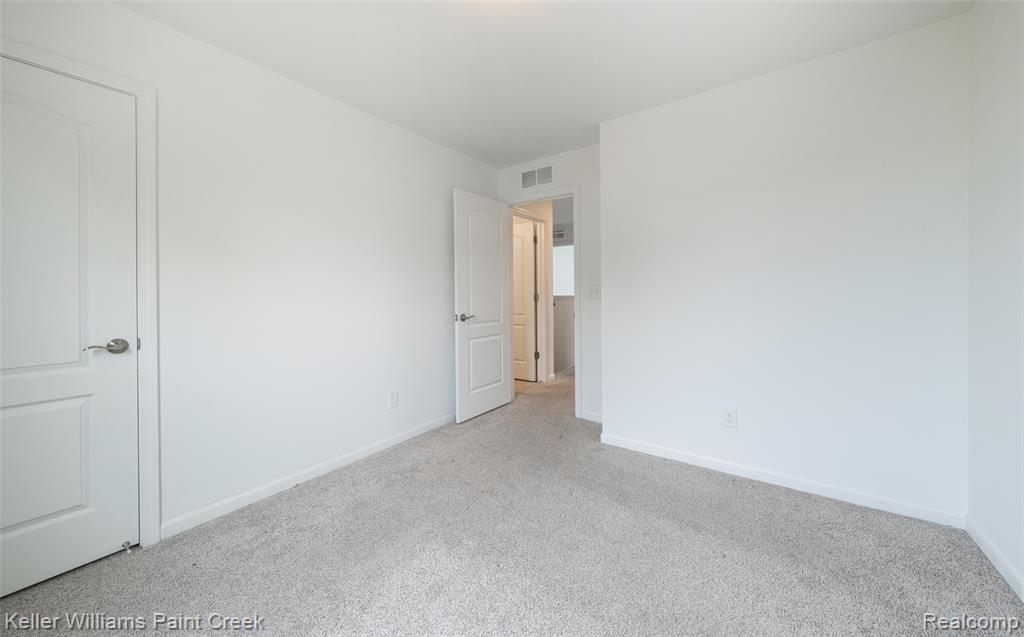 5225 Marie Lane, Sterling Heights, MI 48310 — Photo 32