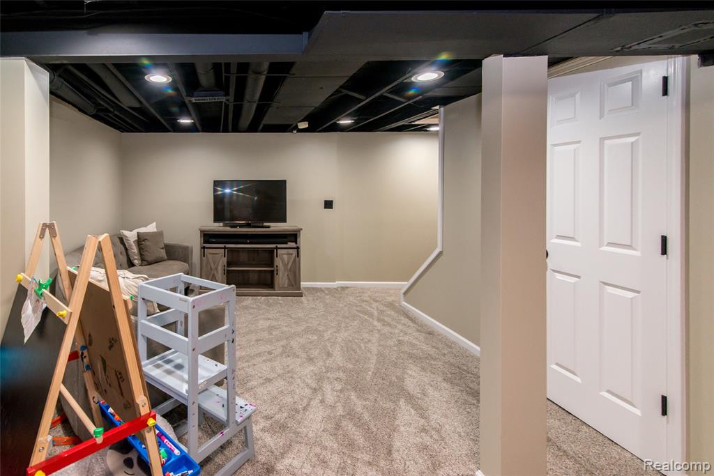 45234 Prestbury Road, Canton, MI 48187 — Photo 34