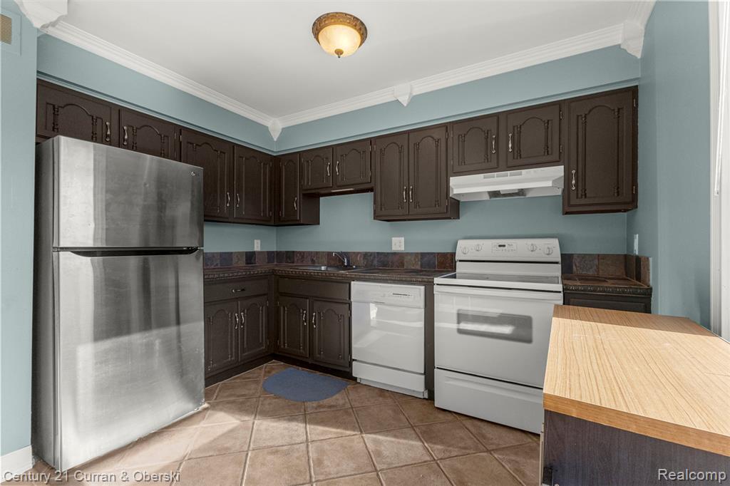 16685 Rudgate Street, Southgate, MI 48195 — Photo 18