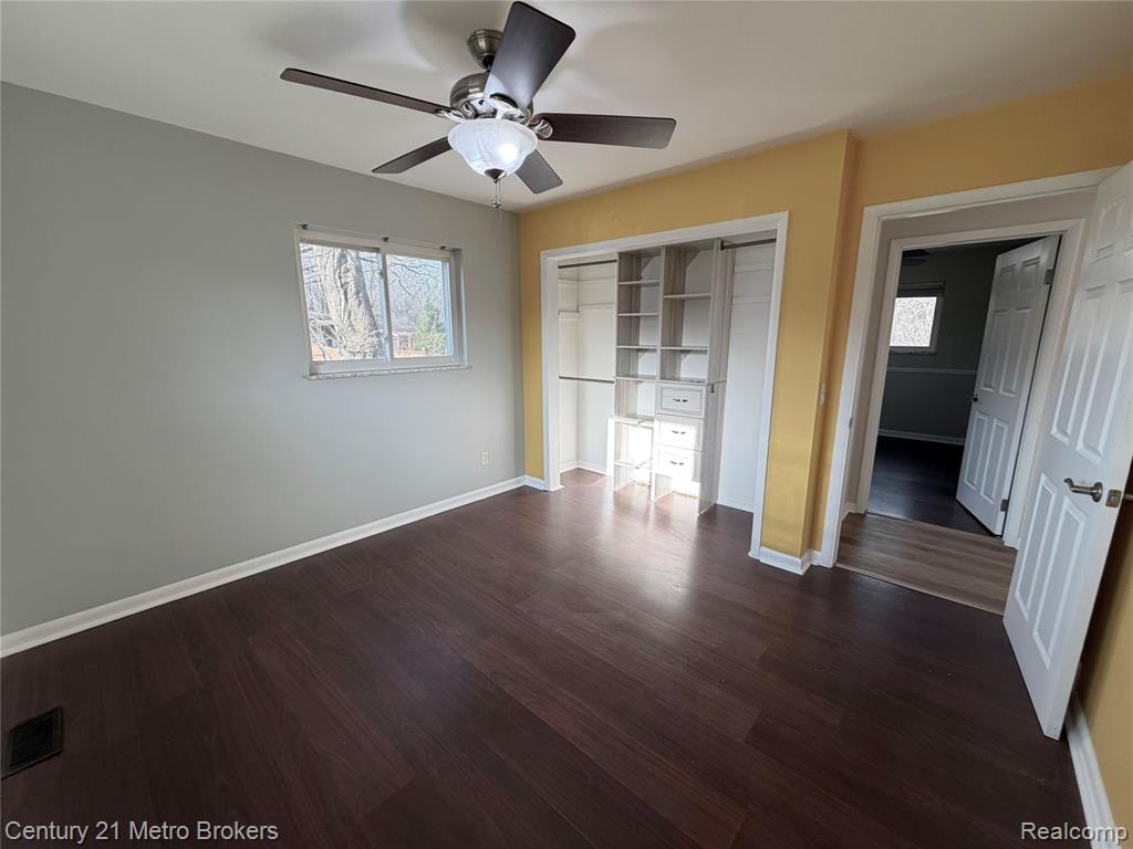 5221 Capri Lane, Flint, MI 48507 — Photo 31