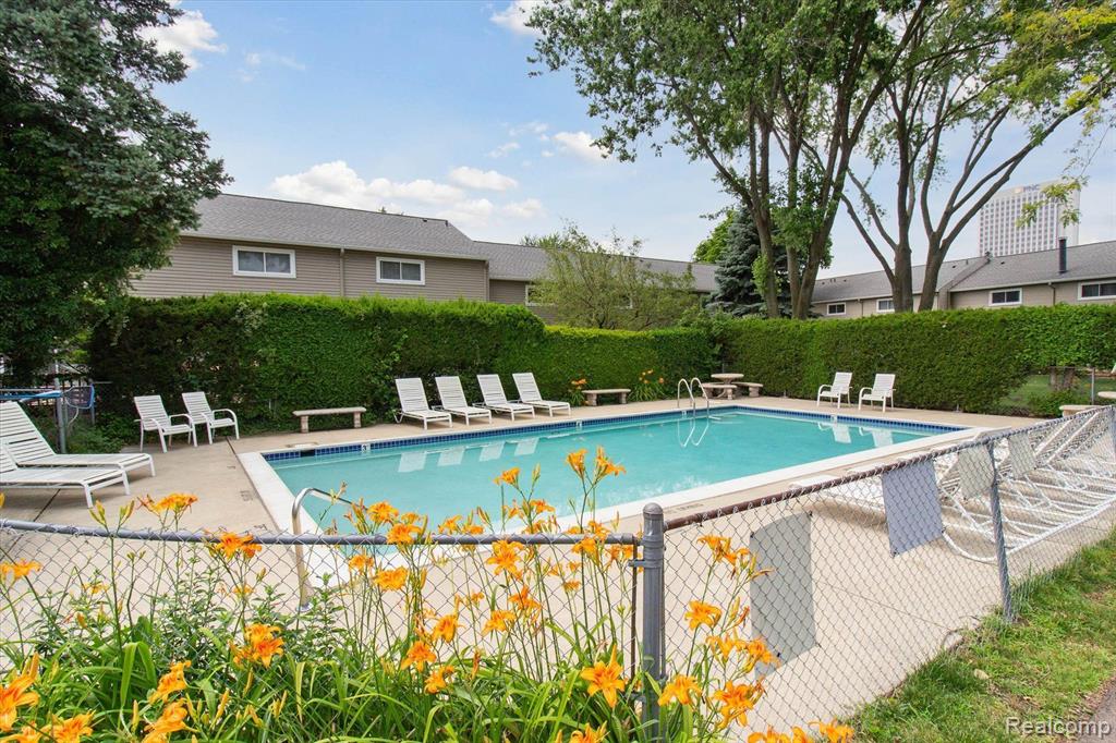 779 KIRTS Boulevard, Troy, MI 48084 — Photo 45