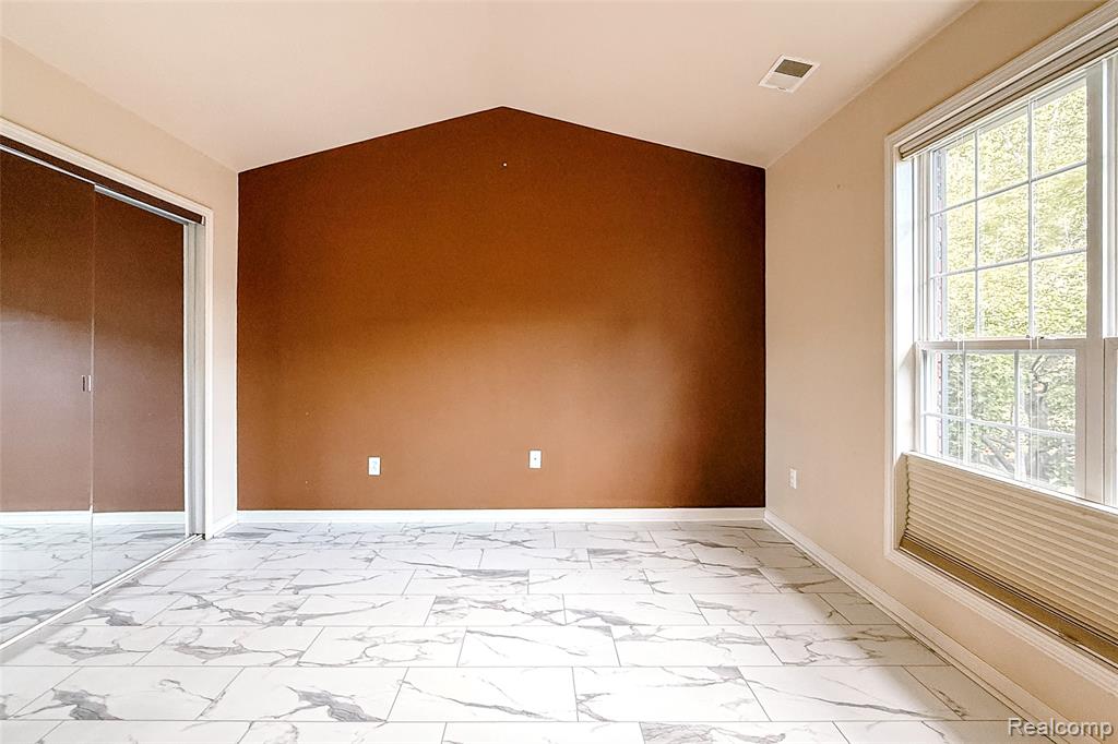 28560 Carlton Way Drive, Novi, MI — Photo 27