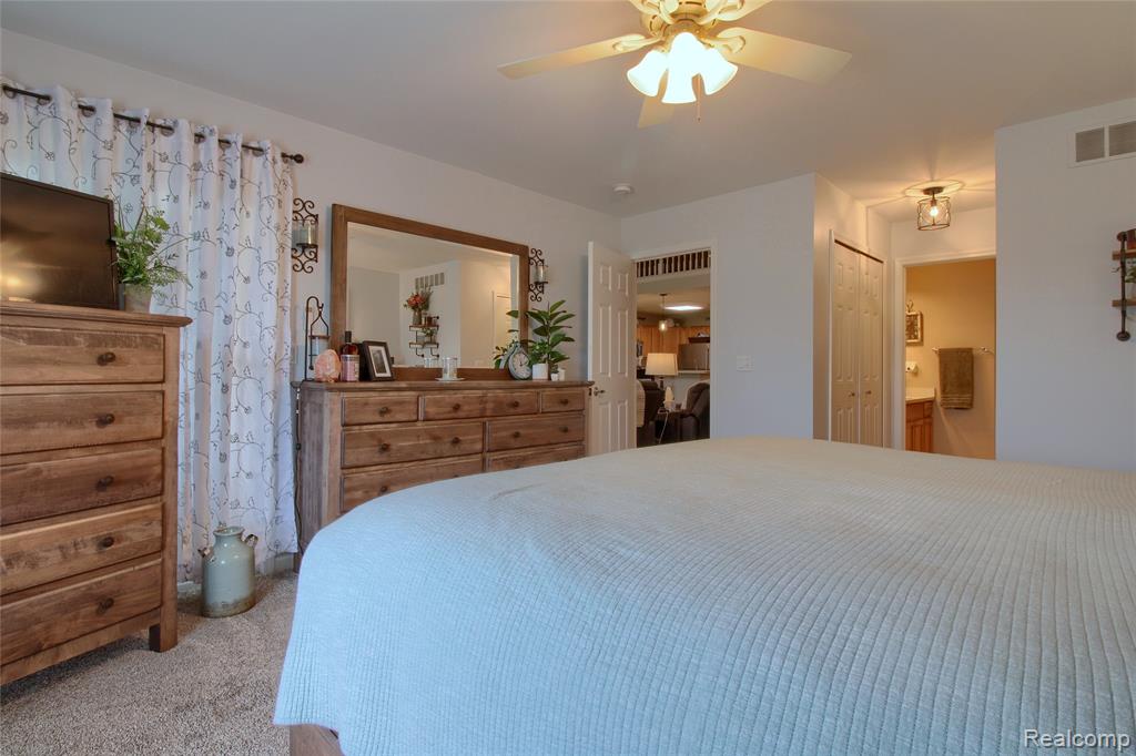 31626 Beaver Circle, New Boston, MI 48164 — Photo 13