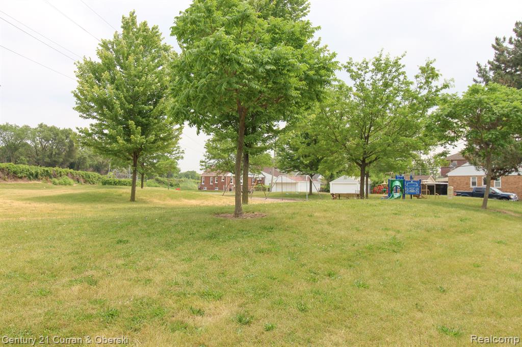 5861 BINGHAM Street, Dearborn, MI 48126 — Photo 9