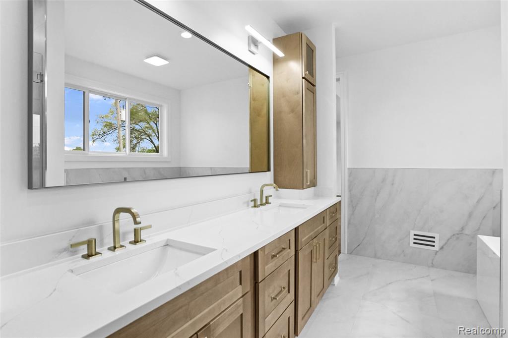 4112 ELMHURST Avenue, Royal Oak, MI 48073 — Photo 41