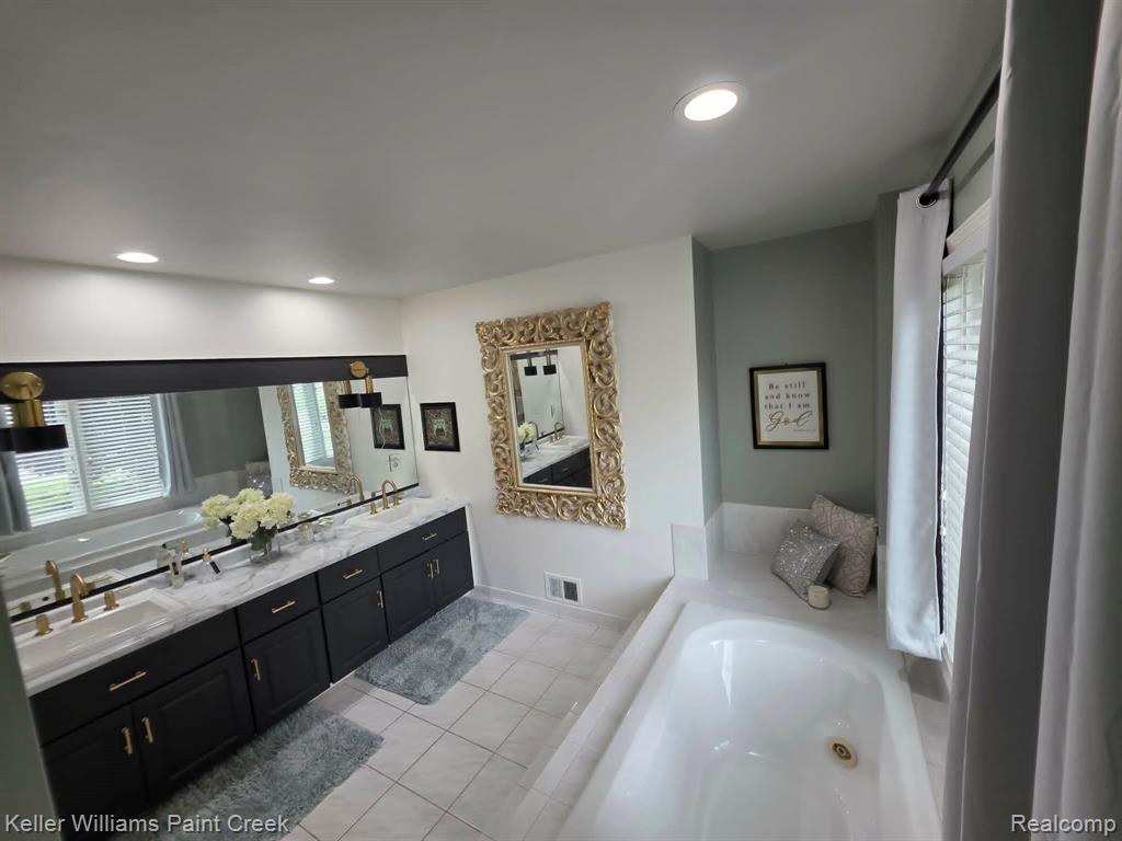 54390 Ashley Lauren Drive, Macomb, MI 48042 — Photo 52