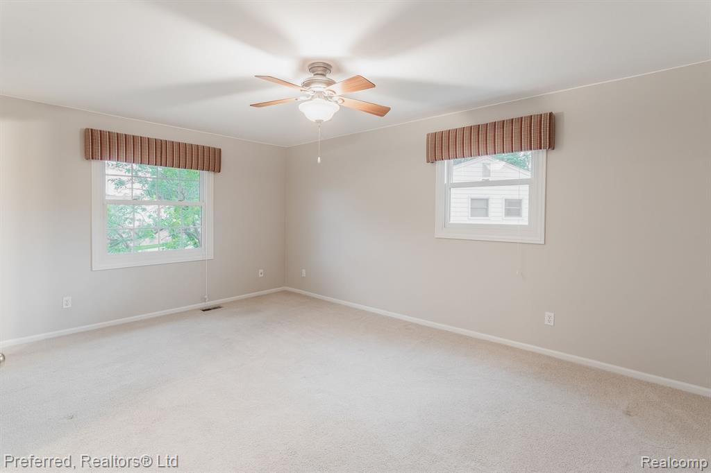 41130 WHITE HAVEN Court, Northville, MI 48168 — Photo 27