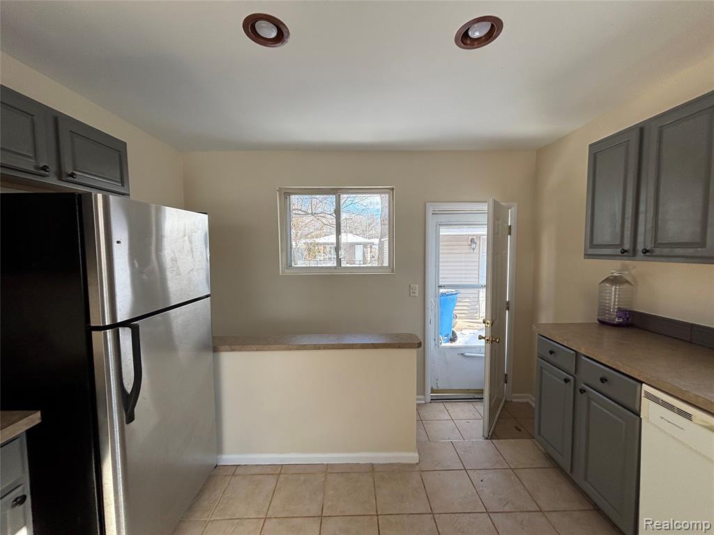 7720 Amboy Street, Dearborn Heights, MI 48127 — Photo 14