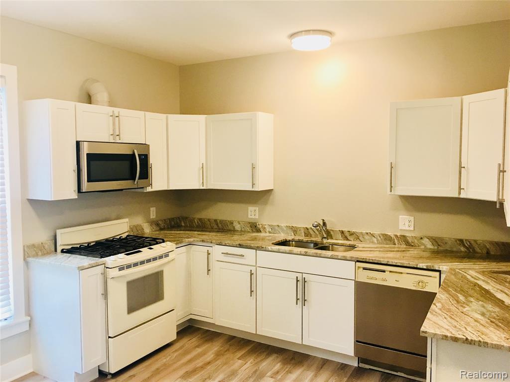 111 Kibbee Street, Mount Clemens, MI 48043 — Photo 7