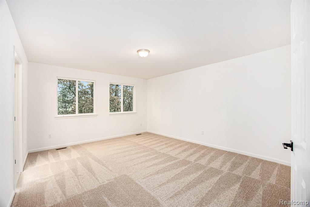71713 Hidden River Drive, Armada, MI — Photo 29
