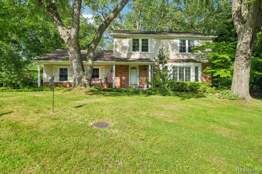 2675 Douglas Drive, Bloomfield Hills, MI 48304 — front exterior