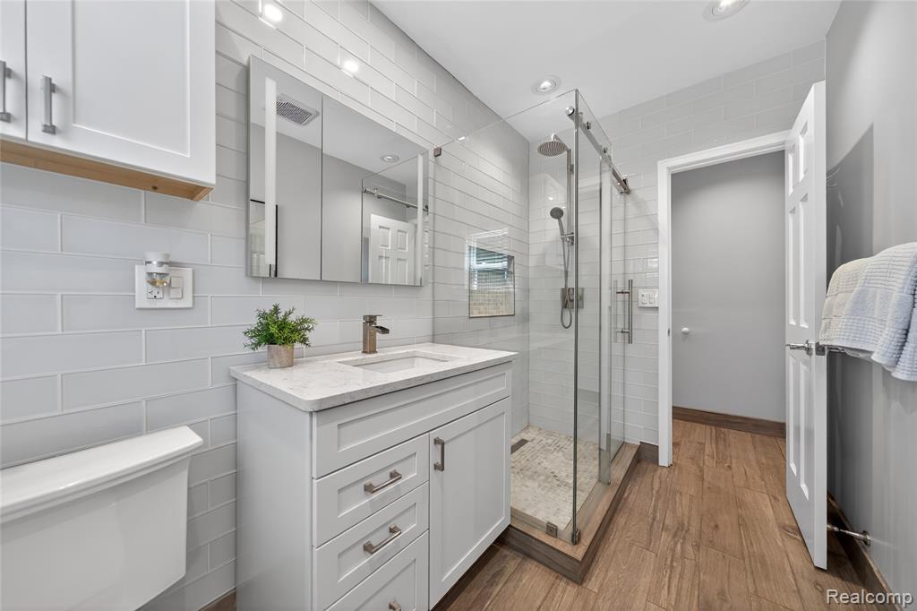 3717 Tyrconnel Court, West Bloomfield, MI 48323 — Photo 18