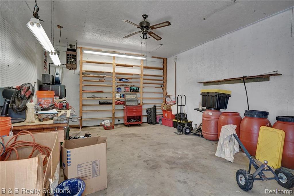 6229 Cold Spring Trail, Grand Blanc, MI 48439 — Photo 37