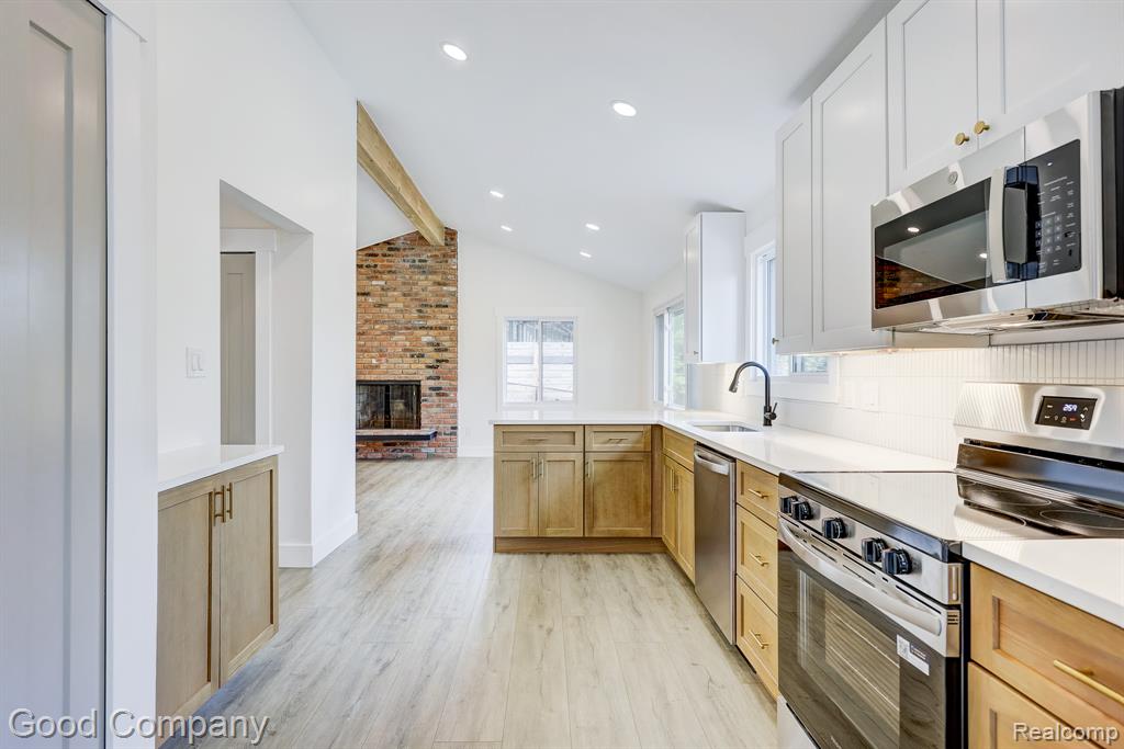 24250 Majestic Street, Oak Park, MI 48237 — Photo 2