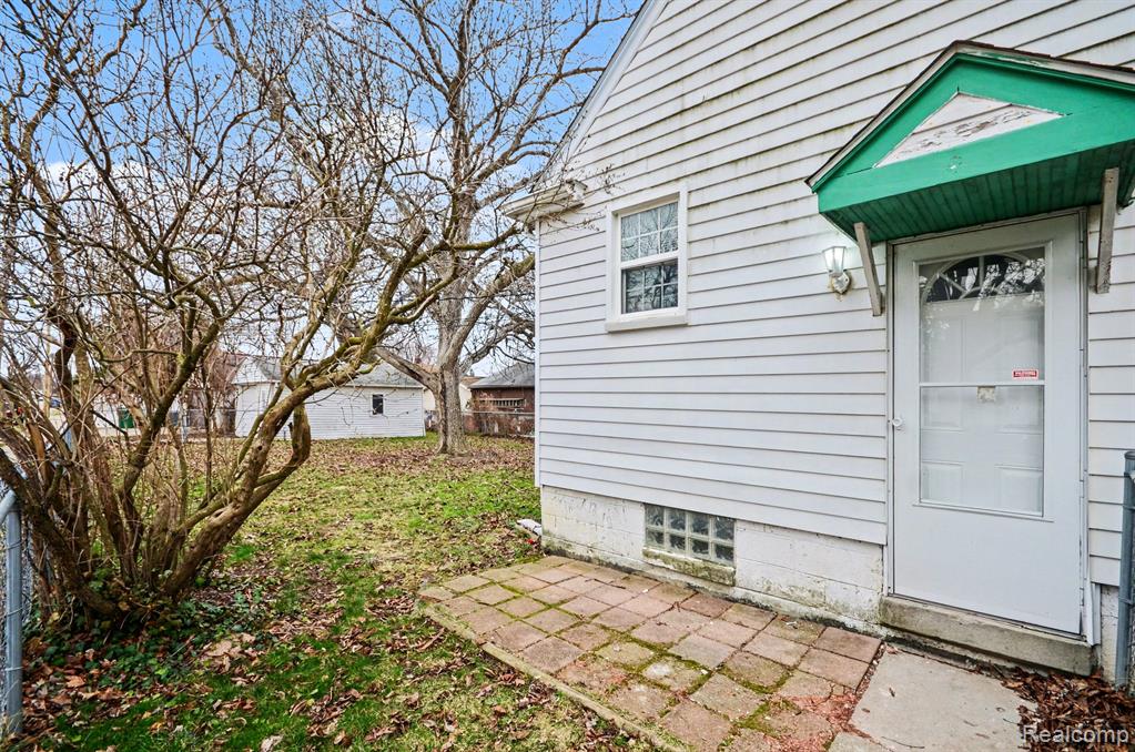 24274 Shakespeare Avenue, Eastpointe, MI 48021 — Photo 20