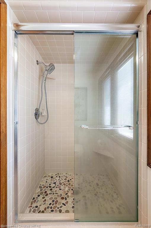 1071 Woodbridge Lane, Rochester, MI 48306 — Photo 41