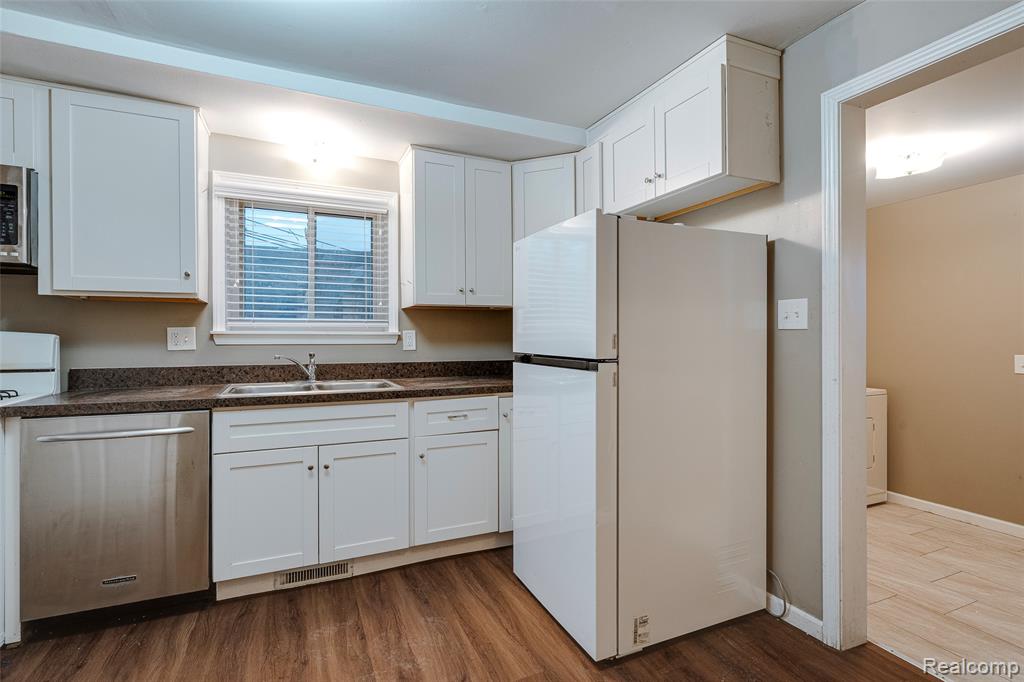 15477 WINSTON, Redford, MI 48239 — Photo 23