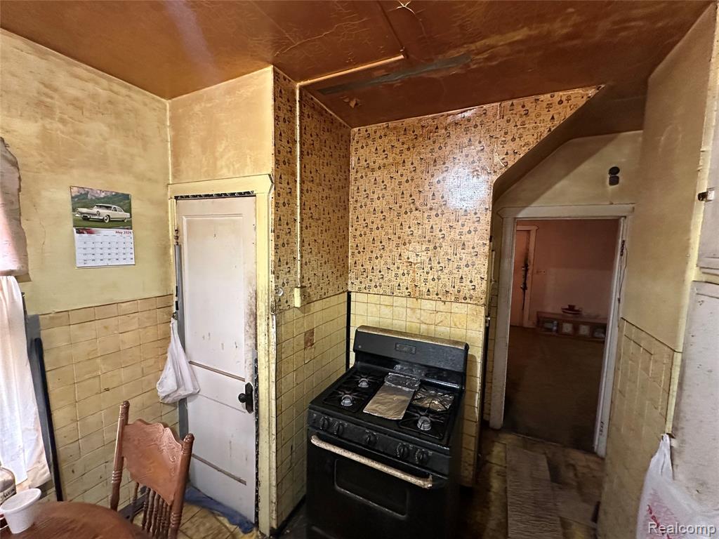5042 Pennsylvania Street, Detroit, MI 48213 — Photo 10