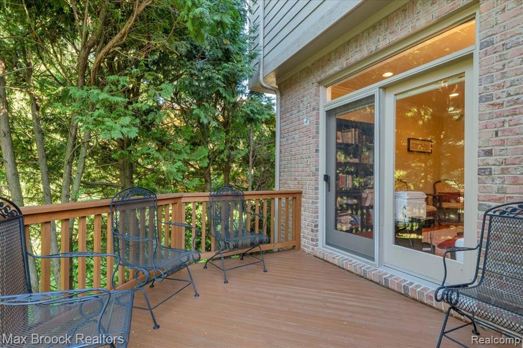 6324 Wildwood Lane, West Bloomfield, MI 48324 — Photo 45
