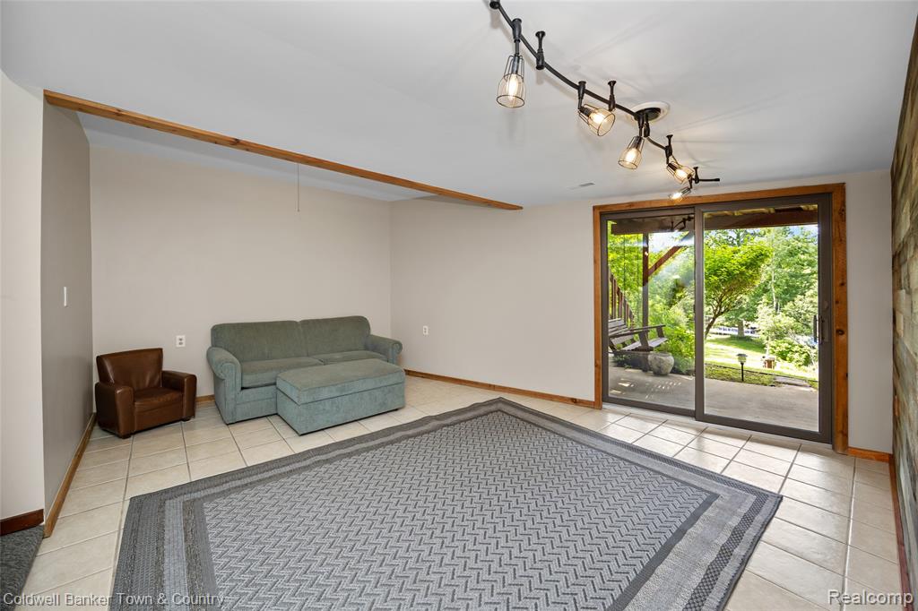 4583 Cornwell Lane, Whitmore Lake, MI 48189 — Photo 37