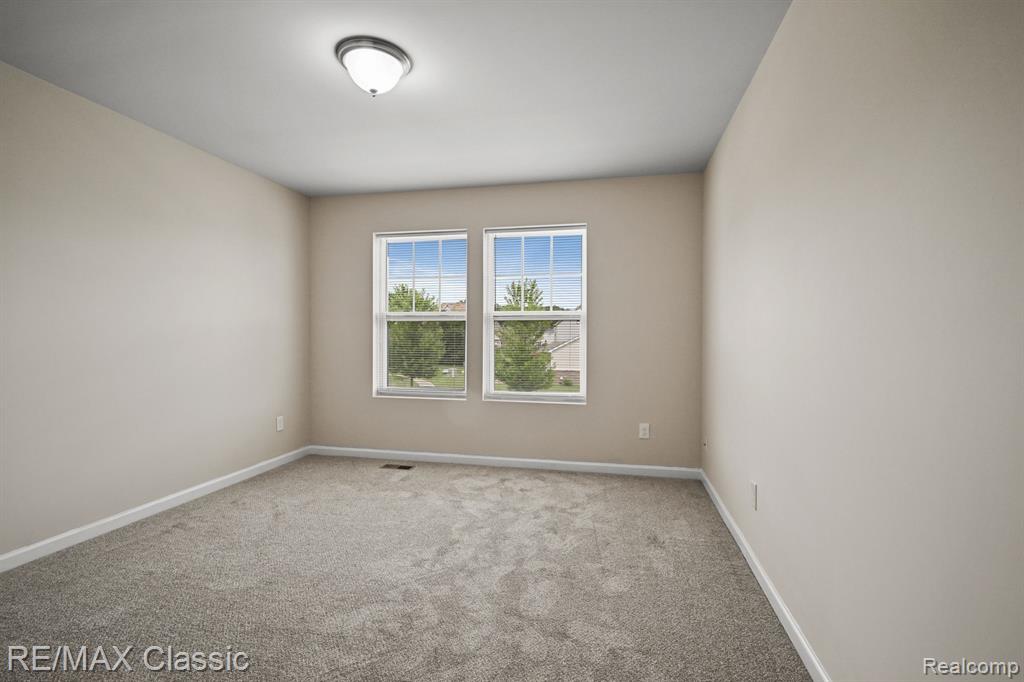 7038 WELLINGTON Lane, Ypsilanti, MI 48197 — Photo 18