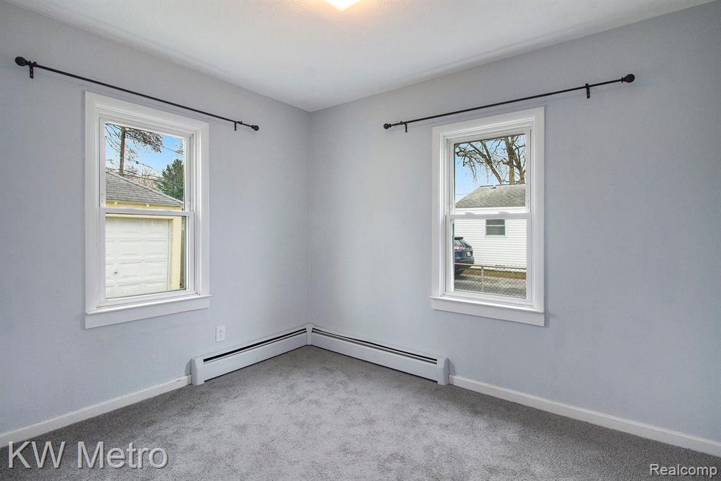 4644 ROCHESTER Road, Royal Oak, MI 48073 — Photo 10