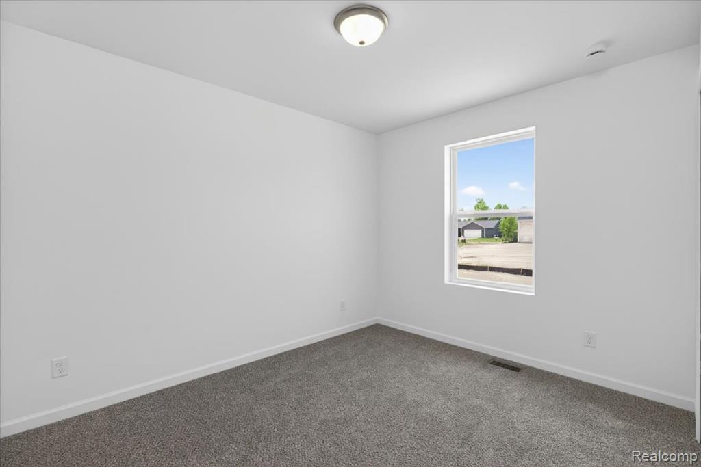 3150 Daisy Way, Burton, MI 48519 — Photo 18