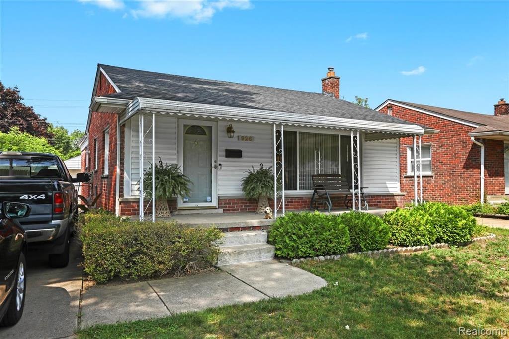 926 Sherbourne Street, Inkster, MI 48141 — front exterior