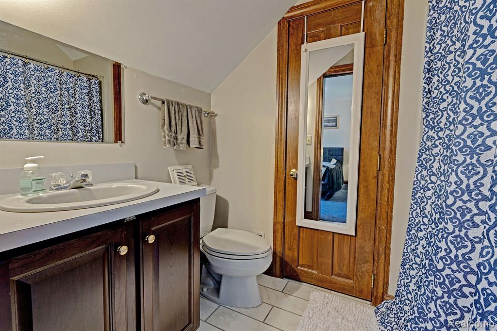 900 ROLLING PINES Drive, Ortonville, MI 48462 — Photo 42