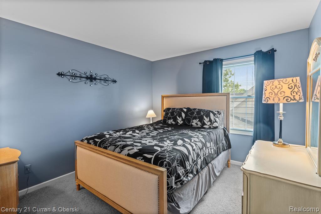 39566 VILLAGE RUN Drive, Northville, MI 48168 — Photo 38