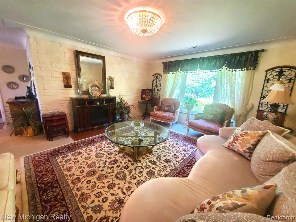 5535 WILLOW VALLEY Drive, West Bloomfield, MI — Photo 16