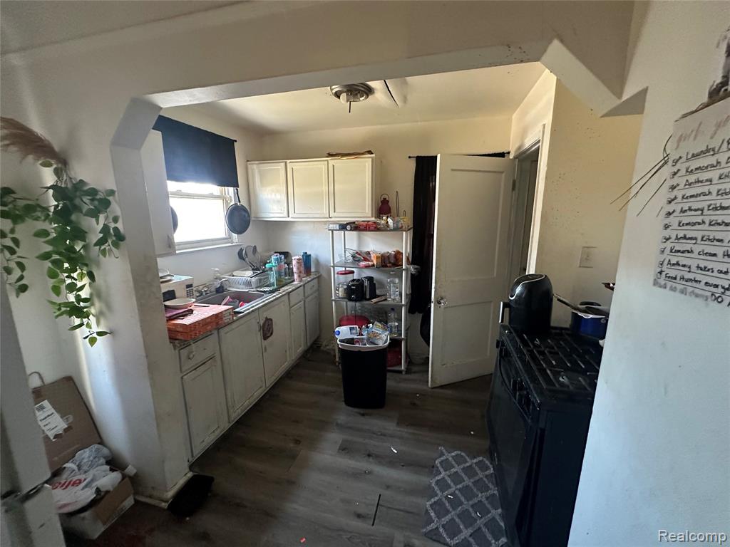 19944 Hull Street, Highland Park, MI 48203 — Photo 5
