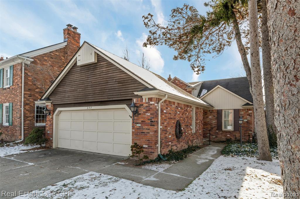 277 Kenwood Court, Grosse Pointe Farms, MI 48236 — Photo 39