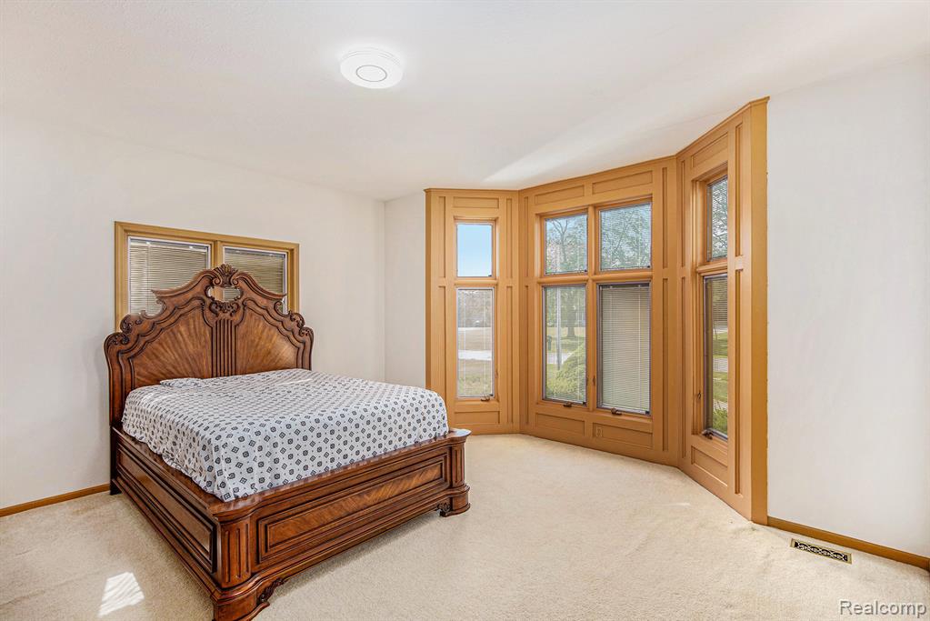 5215 Sunlyn Drive, Grand Blanc, MI 48439 — Photo 12