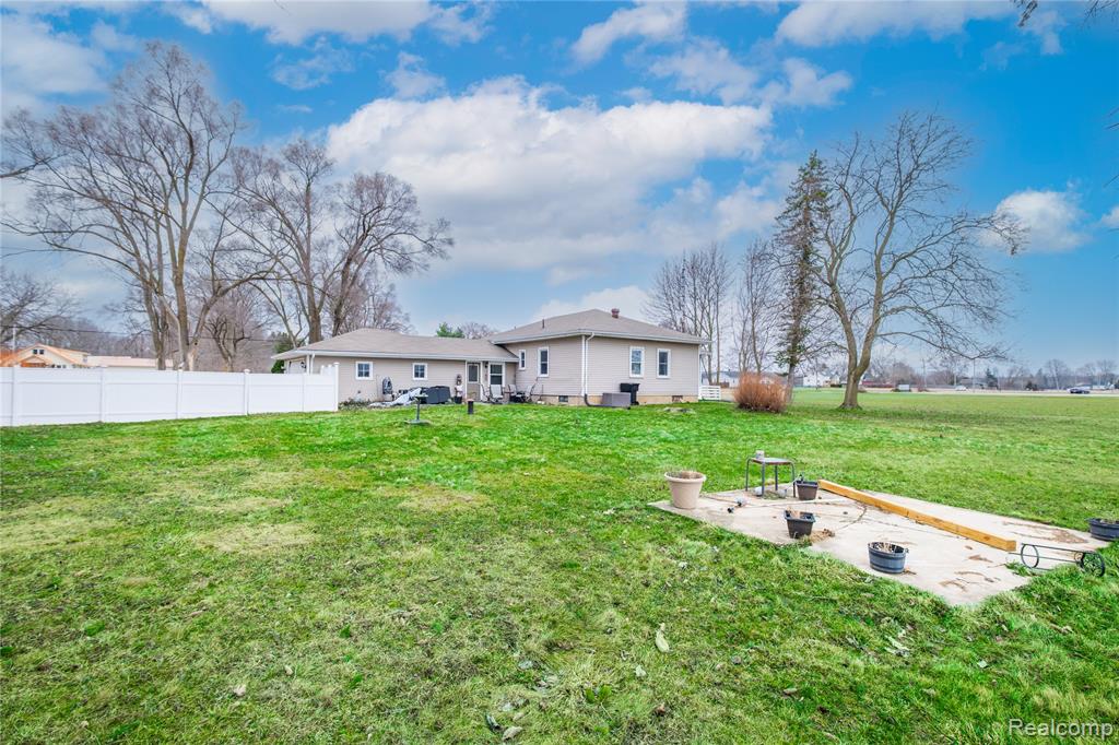 2375 W Mount Morris Road, Mount Morris, MI 48458 — Photo 30