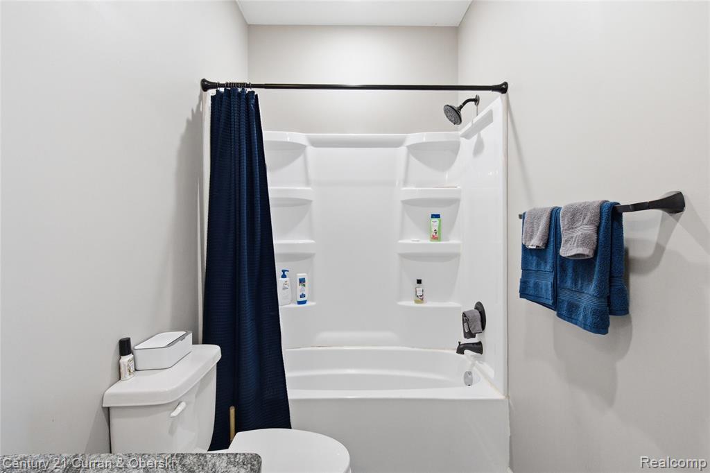1241 E Woodward Heights Boulevard, Hazel Park, MI 48030 — Photo 16